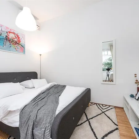 Eden Old Town Guest house 3*