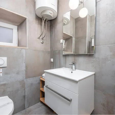 Eden Old Town Guest house 3*