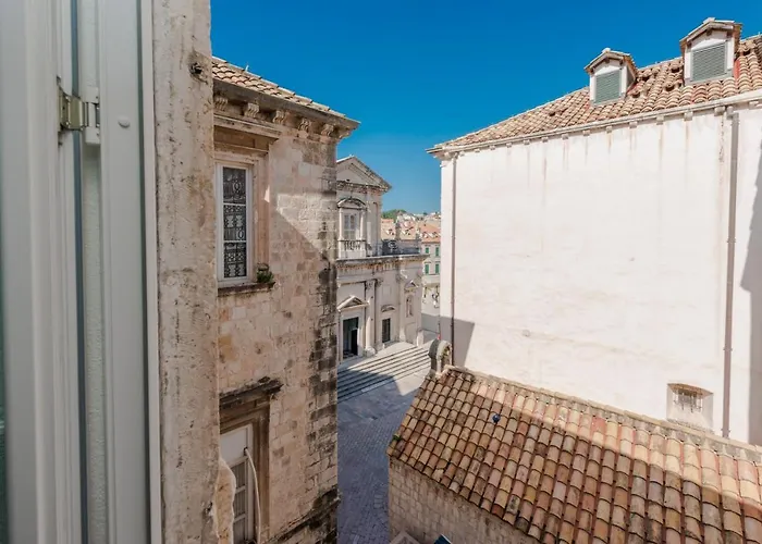 Pensionat Eden Old Town 3*