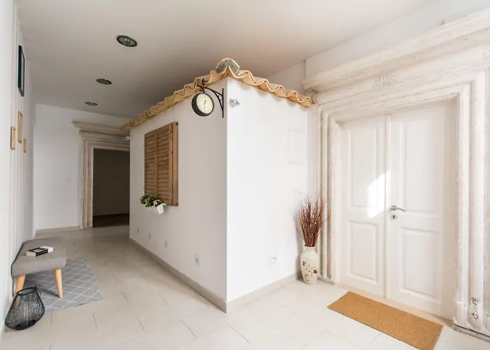 Pensionat Eden Old Town 3*