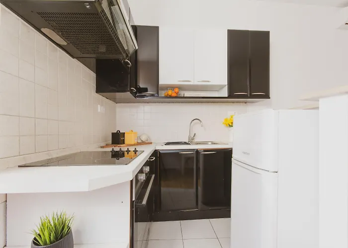 Eden Old Town Pensionat 3*