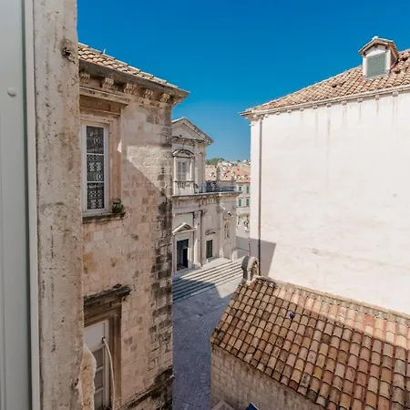 Guest house Eden Old Town 3*