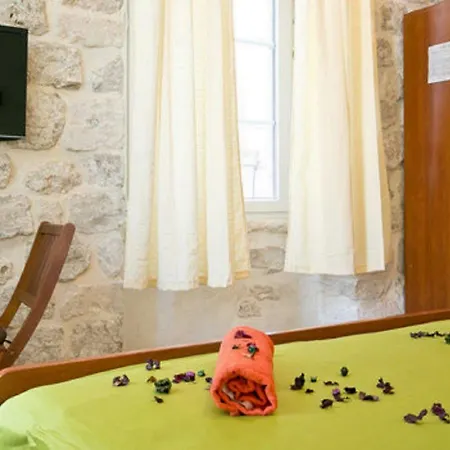 Eden Old Town Guest house
